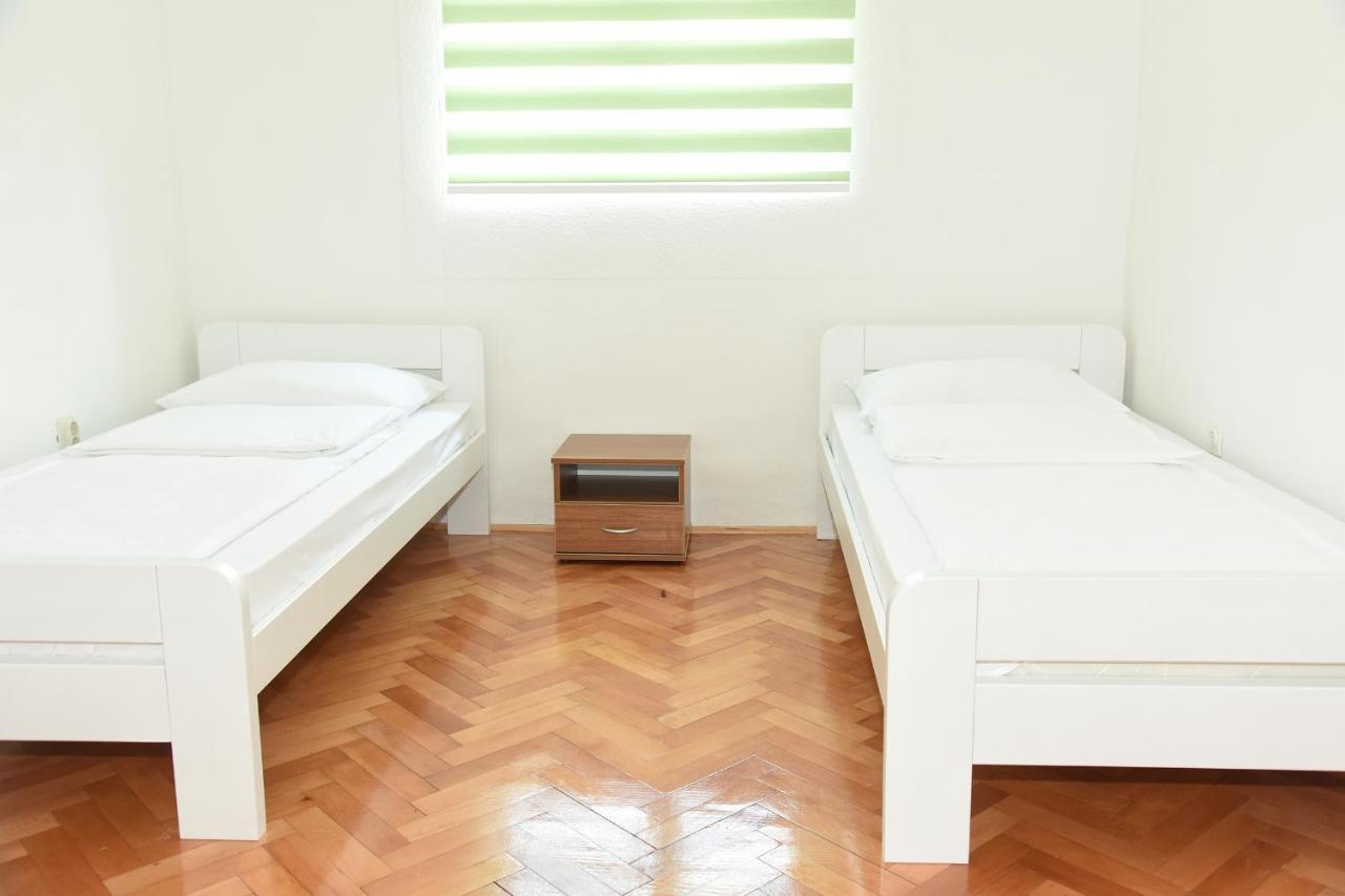 Np Sutjeska Paviljon A Ξενοδοχείο Tjentiste Εξωτερικό φωτογραφία