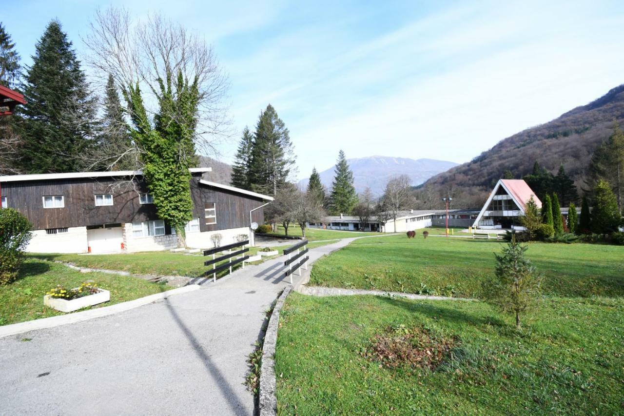 Np Sutjeska Paviljon A Ξενοδοχείο Tjentiste Εξωτερικό φωτογραφία