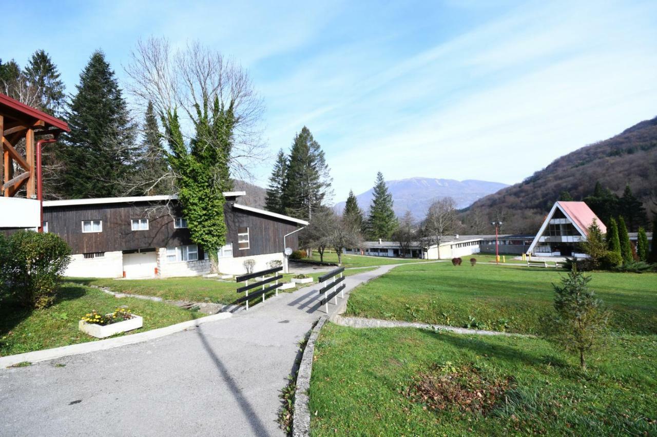 Np Sutjeska Paviljon A Ξενοδοχείο Tjentiste Εξωτερικό φωτογραφία